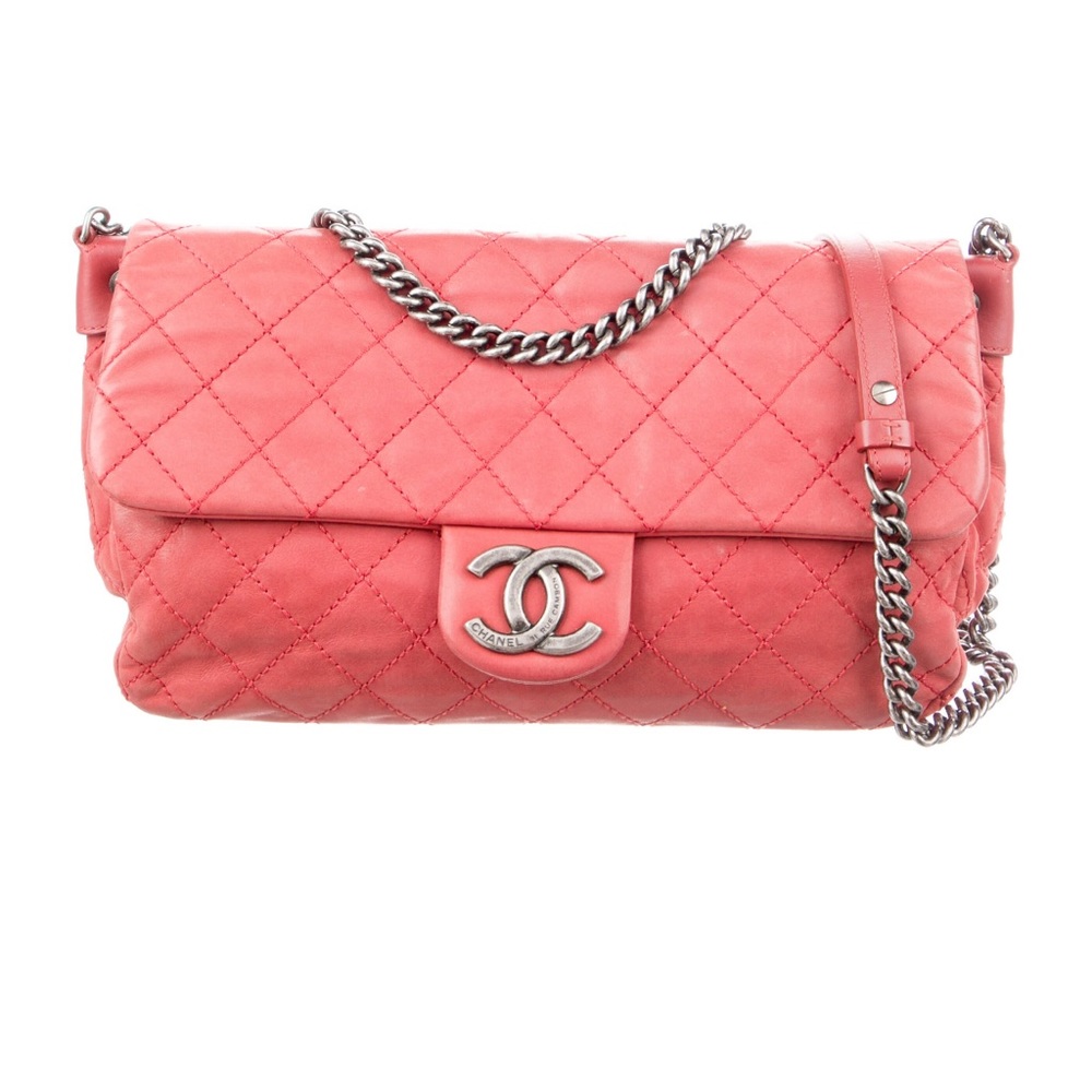 CHANEL quilted flap bag